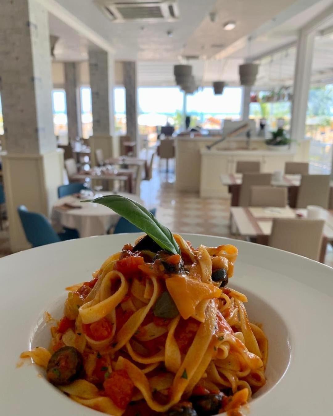 Hotel Nizza Frontemare Lido di Jesolo Esterno foto