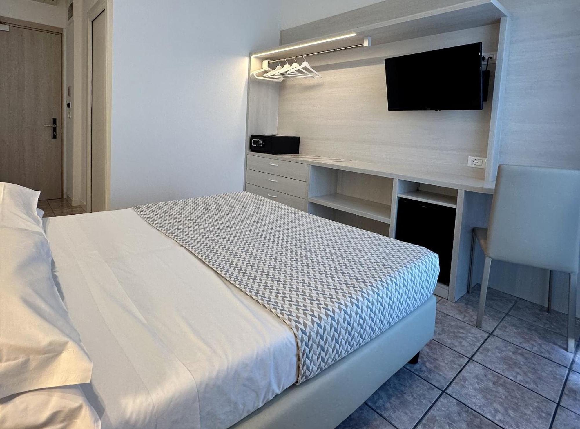 Hotel Nizza Frontemare Lido di Jesolo Esterno foto