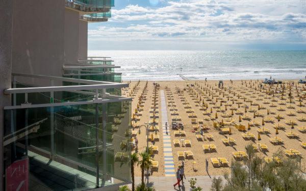 Hotel Nizza Frontemare Lido di Jesolo Esterno foto