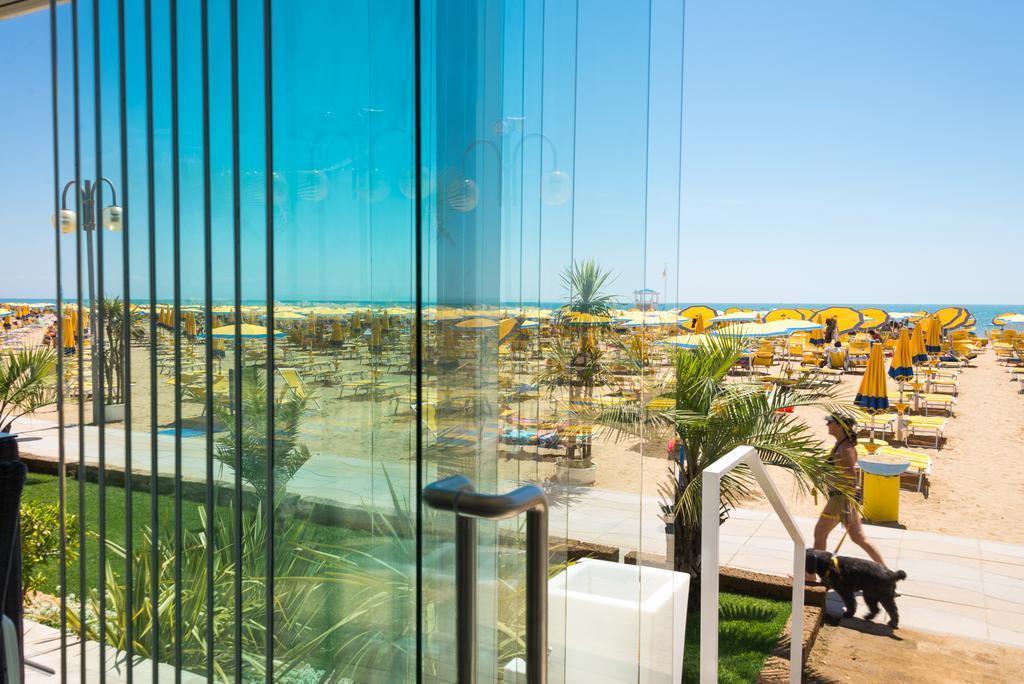 Hotel Nizza Frontemare Lido di Jesolo Esterno foto