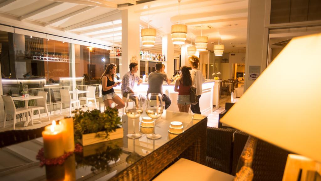 Hotel Nizza Frontemare Lido di Jesolo Esterno foto