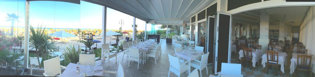 Hotel Nizza Frontemare Lido di Jesolo Esterno foto